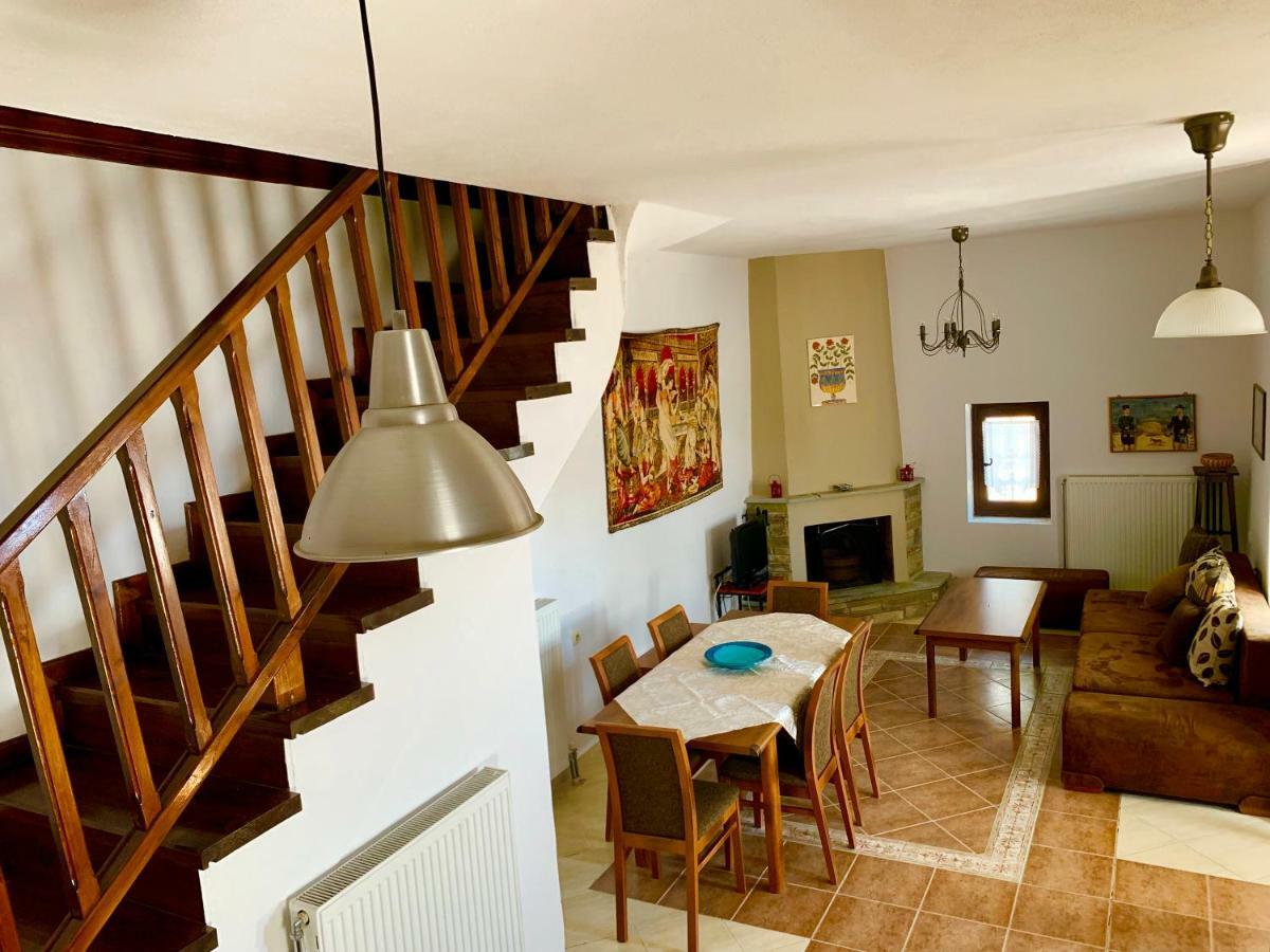 Traditional House Makrinitsa Luaran gambar
